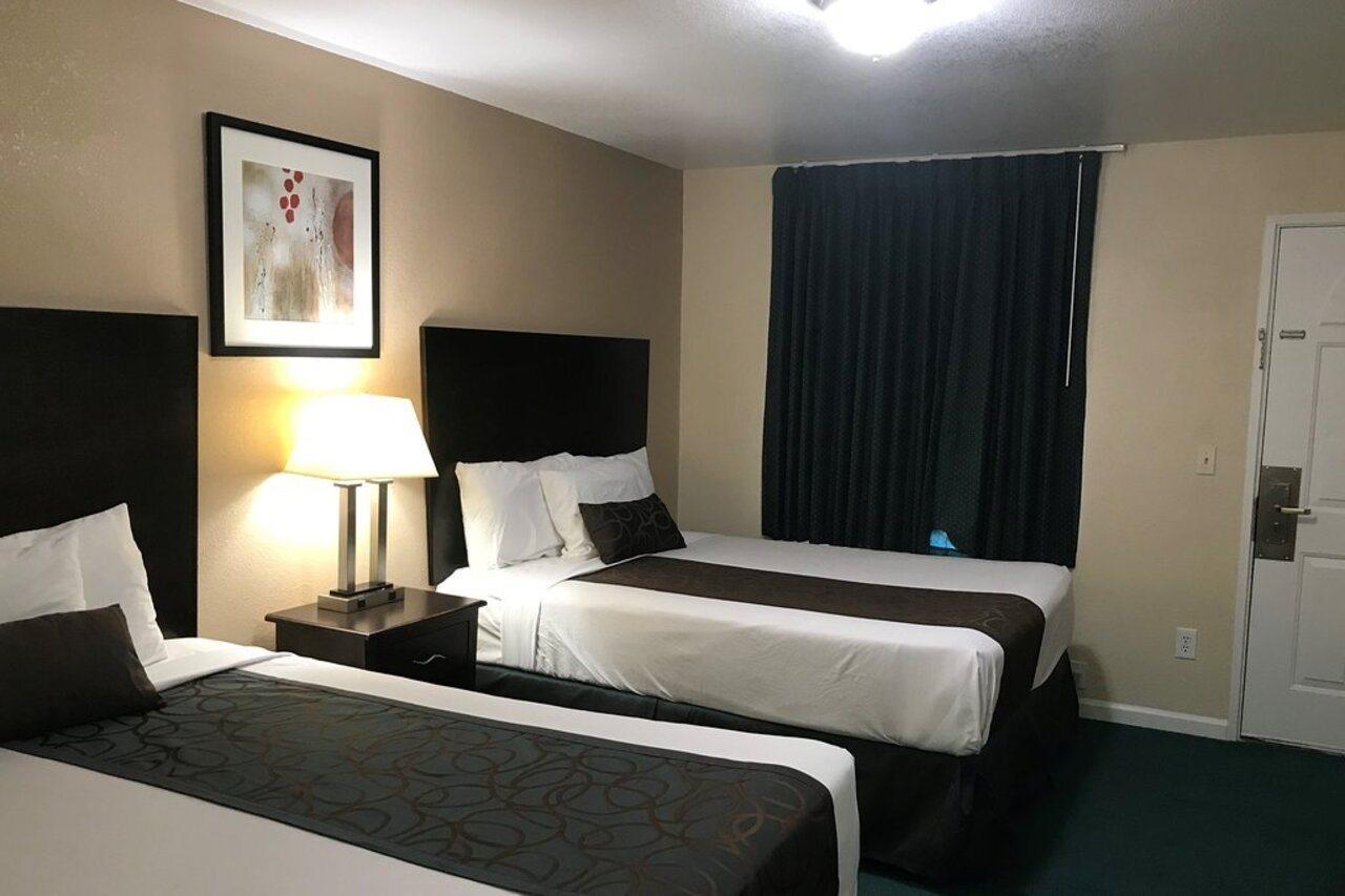 Hotel Yosemite Parkway Merced Esterno foto