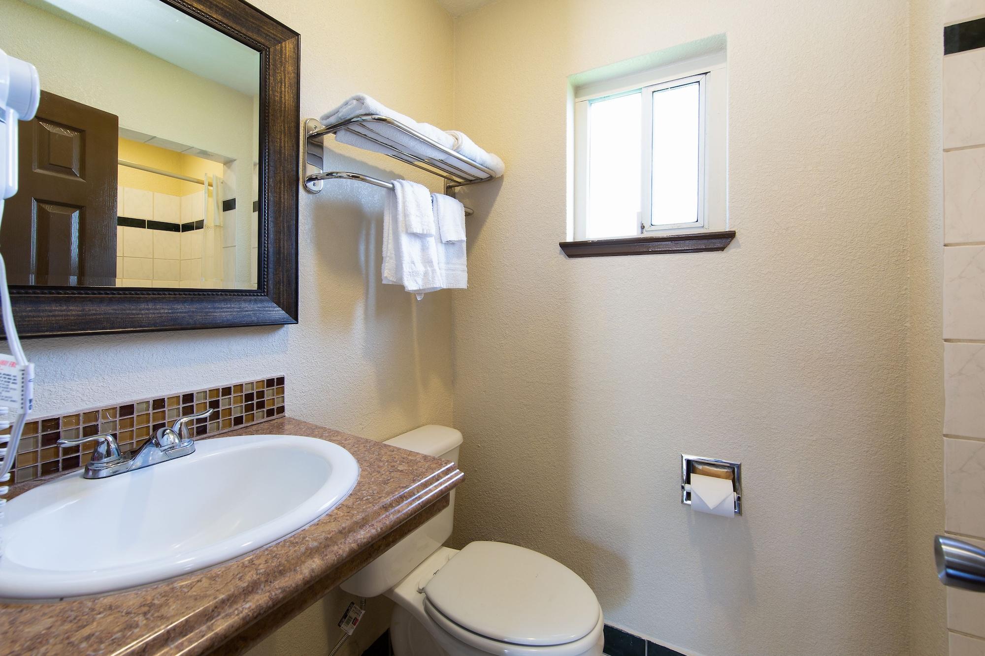 Hotel Yosemite Parkway Merced Esterno foto