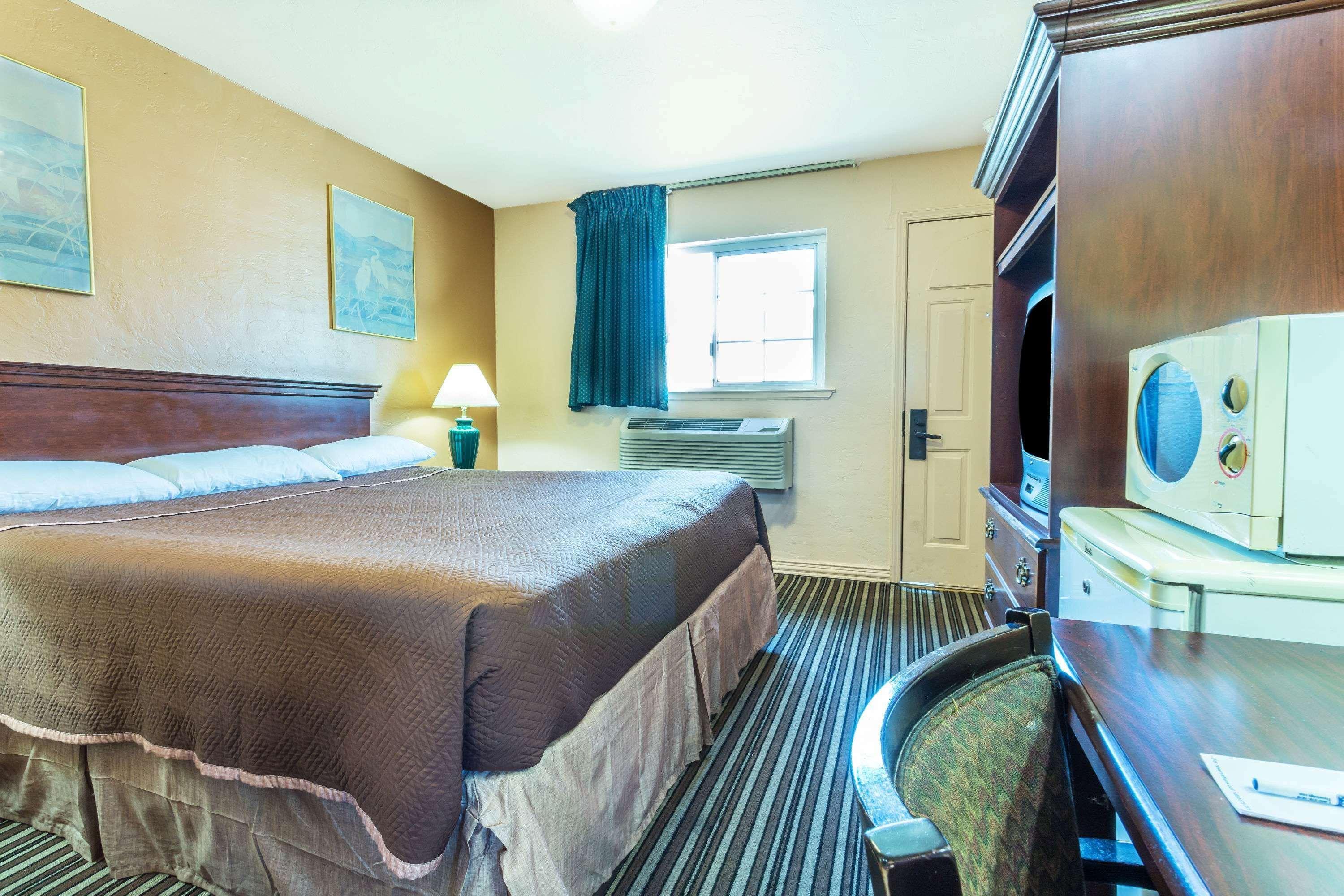 Hotel Yosemite Parkway Merced Esterno foto