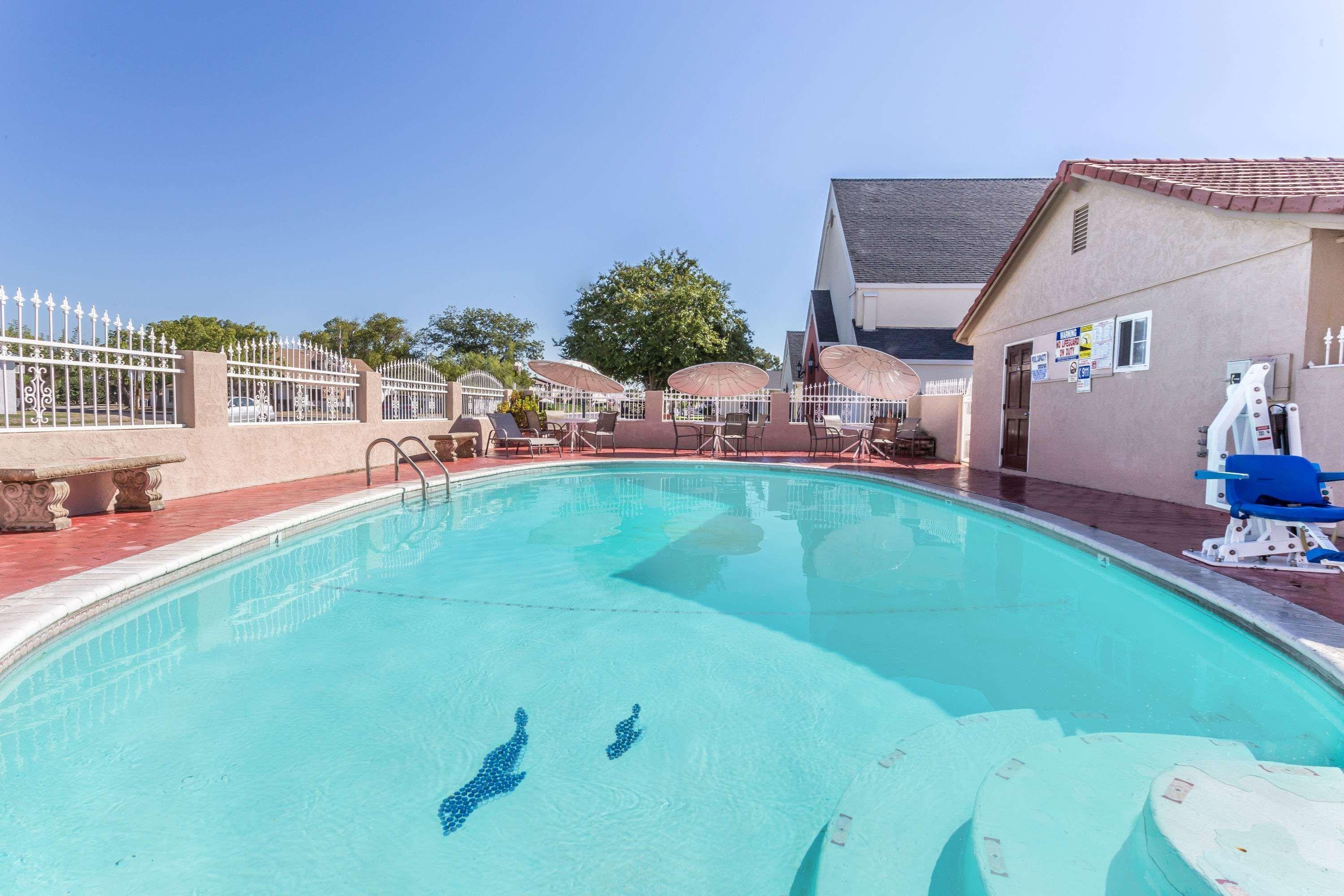 Hotel Yosemite Parkway Merced Esterno foto